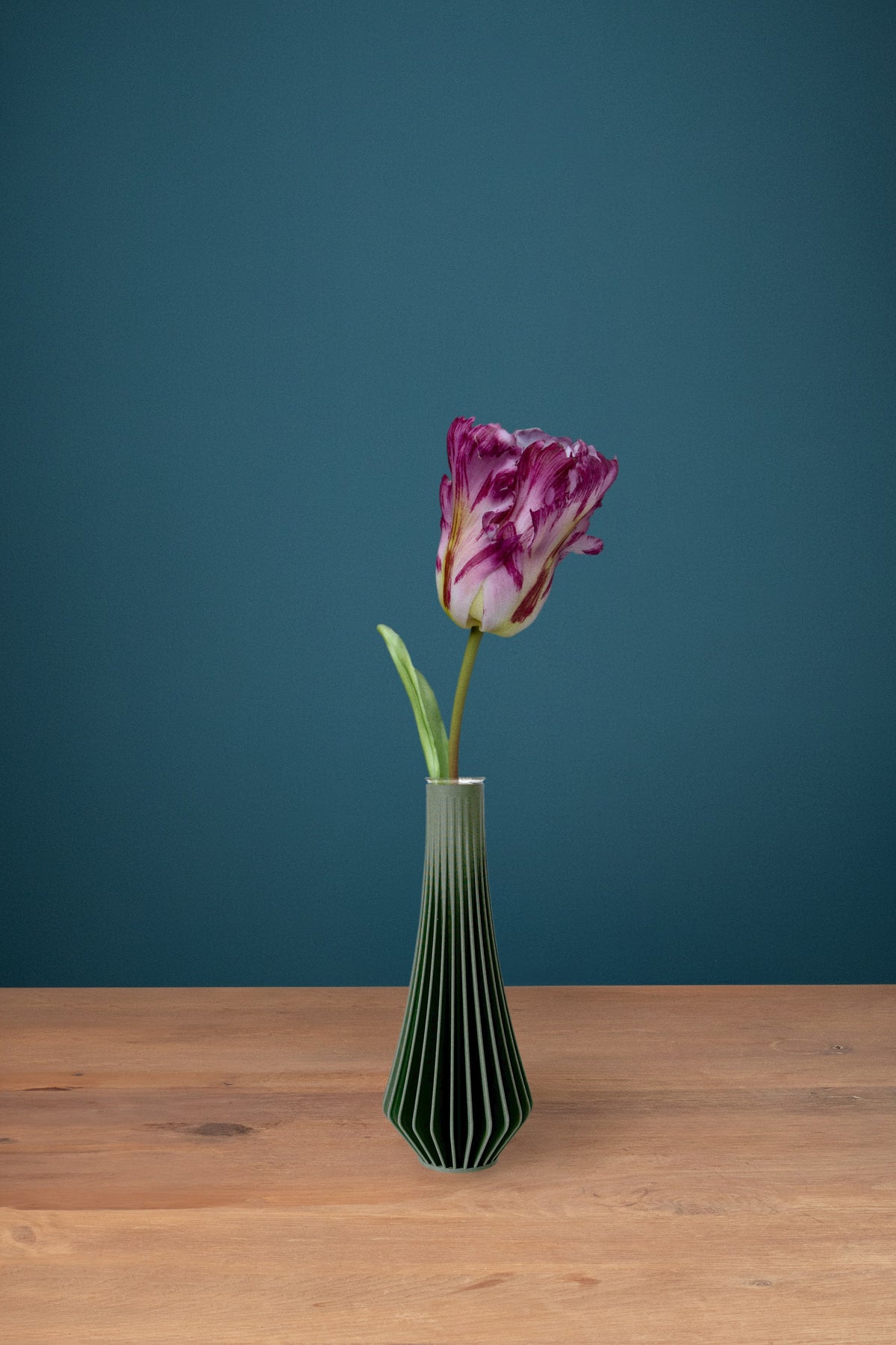 Tulip silk stem in the green Jula Bloom Mini vase
