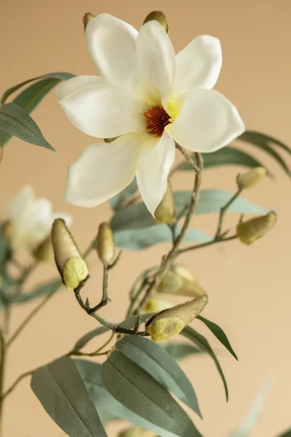 Close up of Jula Bloom’s Nightingale silk flower bouquet with large white blooms